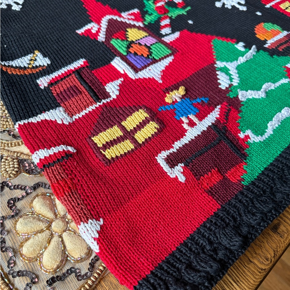 Berek vintage Festive Black Christmas Sweater with Santa Design - Picture 10 of 16